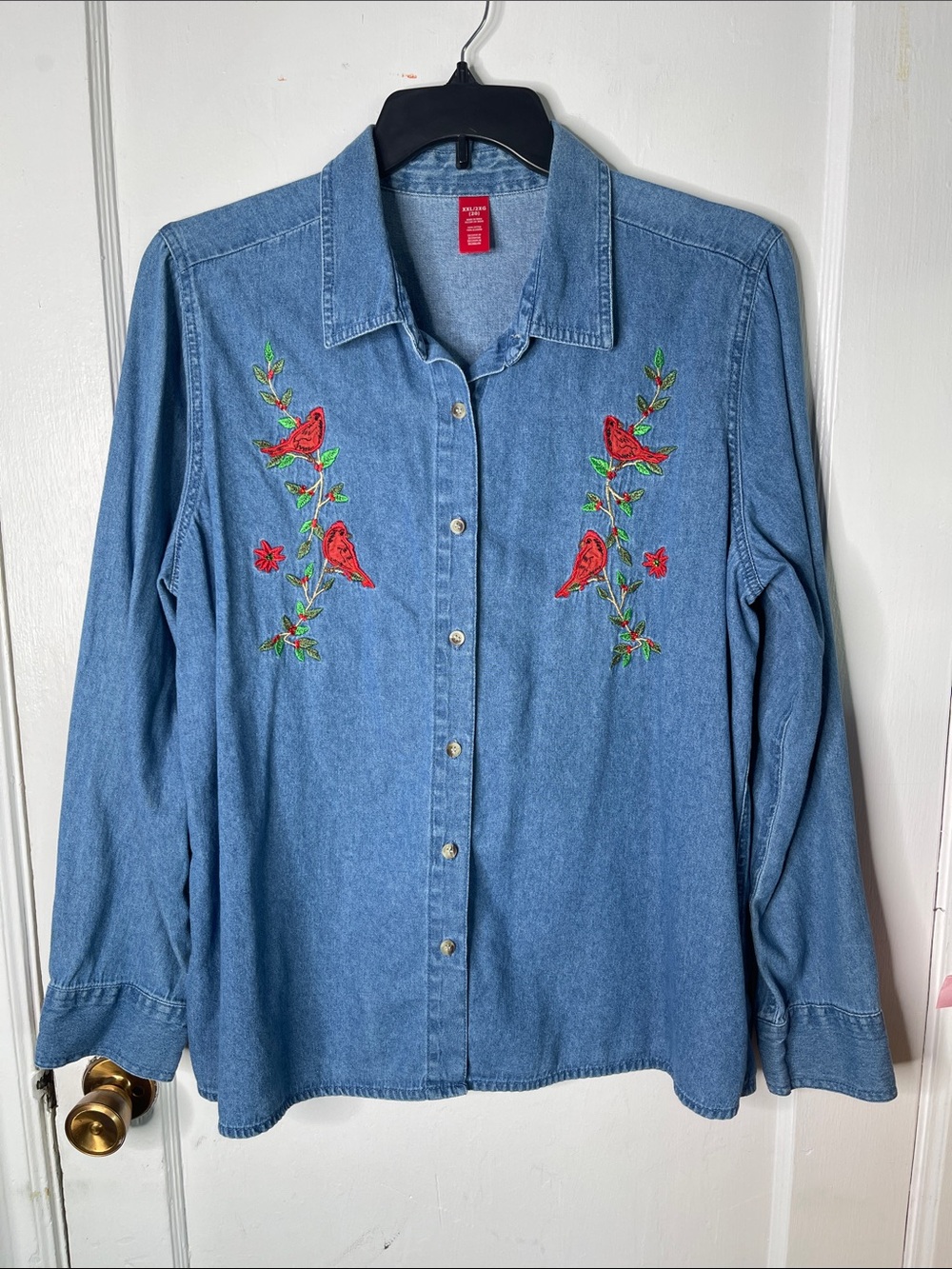 Holiday Denim Shirt XXL 2X 20 Cardinal Birds Holly Branch Christmas Top Jean
